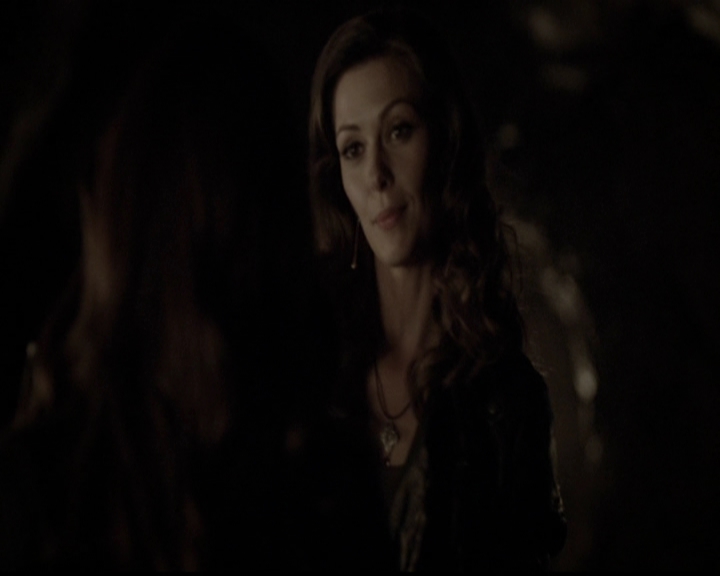 VampireDiariesWorld-dot-org_5x12TheDevilInside4385.jpg