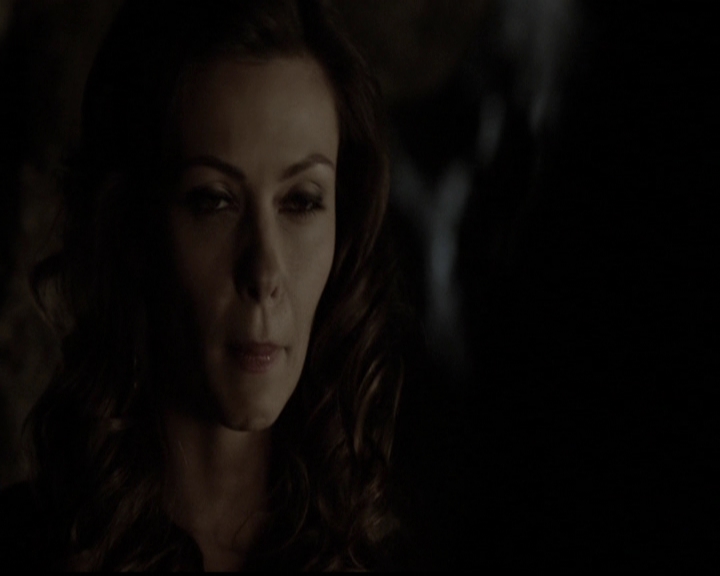 VampireDiariesWorld-dot-org_5x12TheDevilInside4408.jpg