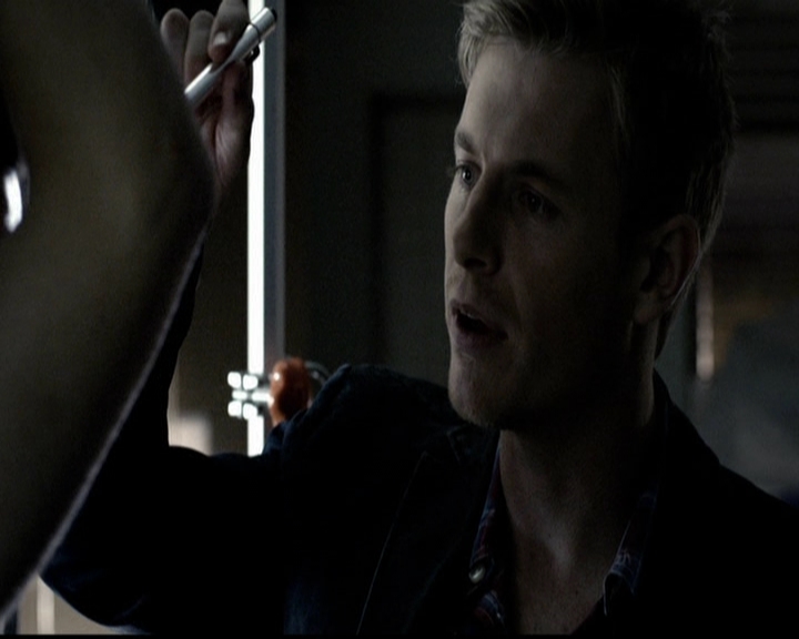 VampireDiariesWorld-dot-org_5x13TotalEclipseOfTheHeart0351.jpg