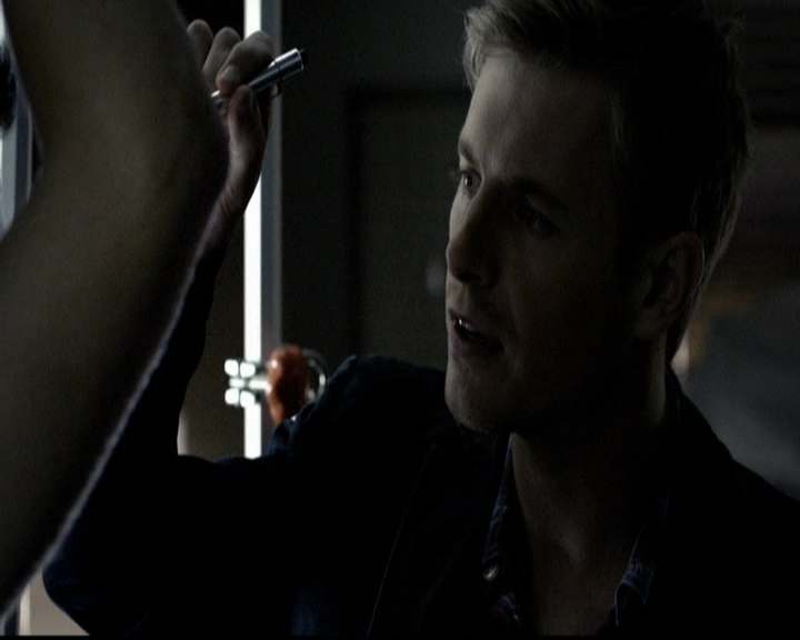 VampireDiariesWorld-dot-org_5x13TotalEclipseOfTheHeart0353.jpg