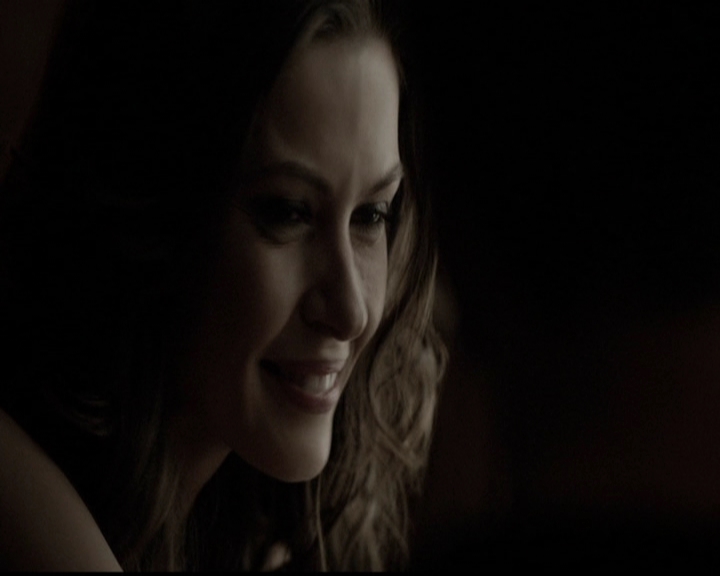 VampireDiariesWorld-dot-org_5x13TotalEclipseOfTheHeart0797.jpg