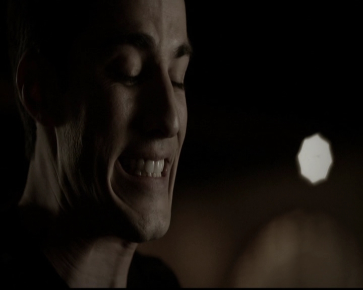 VampireDiariesWorld-dot-org_5x13TotalEclipseOfTheHeart0818.jpg