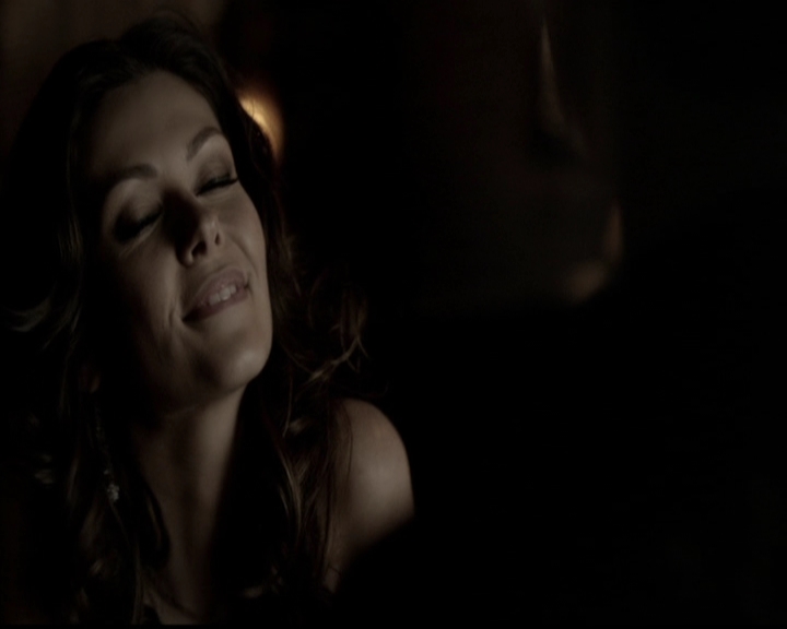 VampireDiariesWorld-dot-org_5x13TotalEclipseOfTheHeart0835.jpg