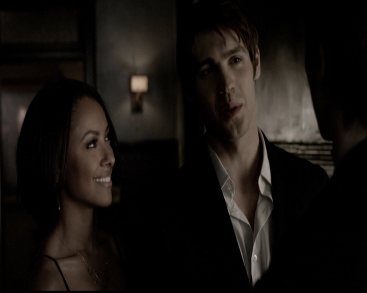 VampireDiariesWorld-dot-org_5x13TotalEclipseOfTheHeart0898.jpg