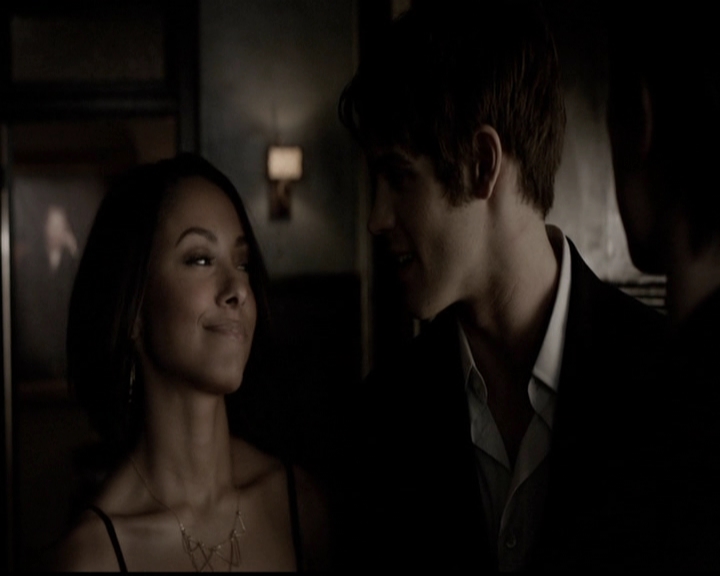 VampireDiariesWorld-dot-org_5x13TotalEclipseOfTheHeart0900.jpg