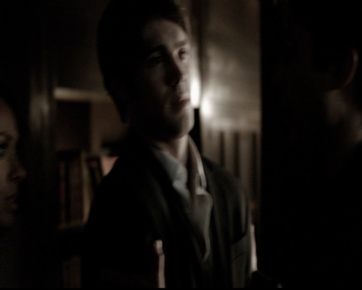 VampireDiariesWorld-dot-org_5x13TotalEclipseOfTheHeart0916.jpg