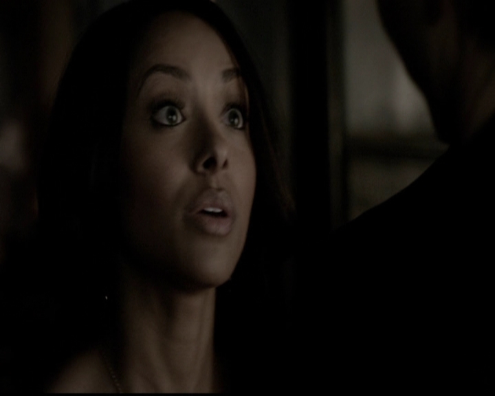 VampireDiariesWorld-dot-org_5x13TotalEclipseOfTheHeart0920.jpg