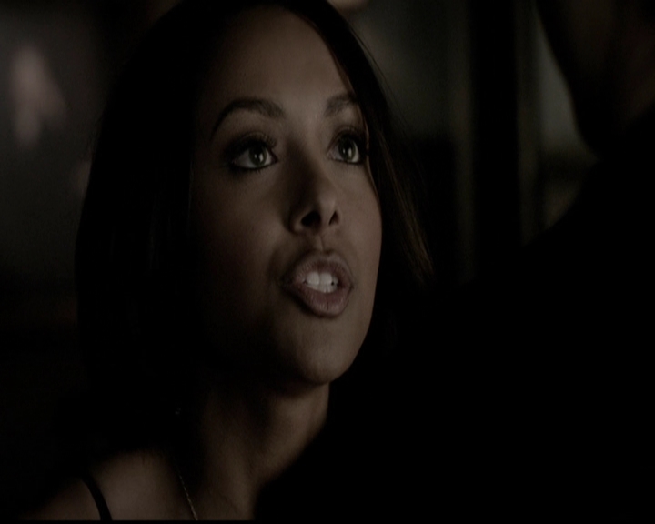 VampireDiariesWorld-dot-org_5x13TotalEclipseOfTheHeart0921.jpg