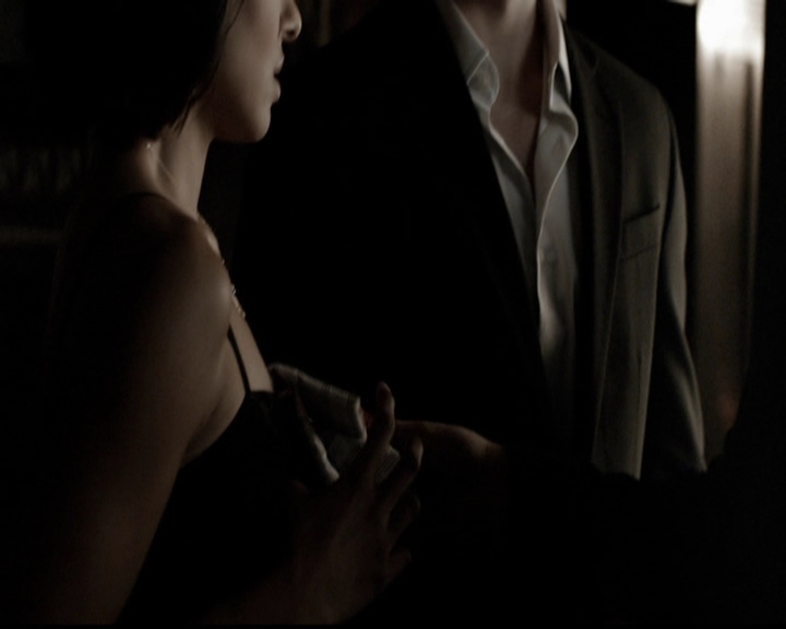 VampireDiariesWorld-dot-org_5x13TotalEclipseOfTheHeart0931.jpg