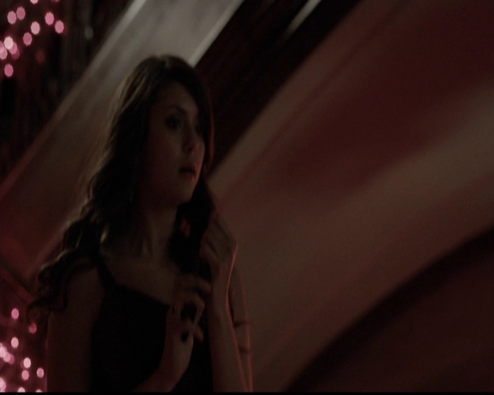 VampireDiariesWorld-dot-org_5x13TotalEclipseOfTheHeart0990.jpg