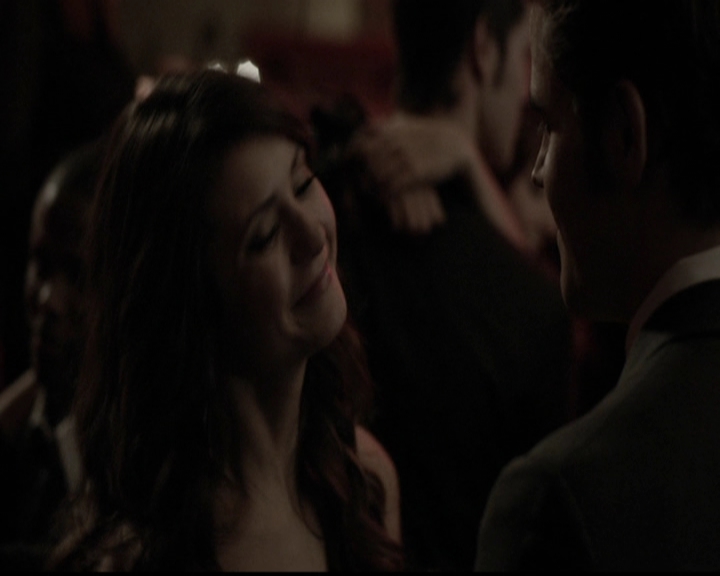 VampireDiariesWorld-dot-org_5x13TotalEclipseOfTheHeart1001.jpg