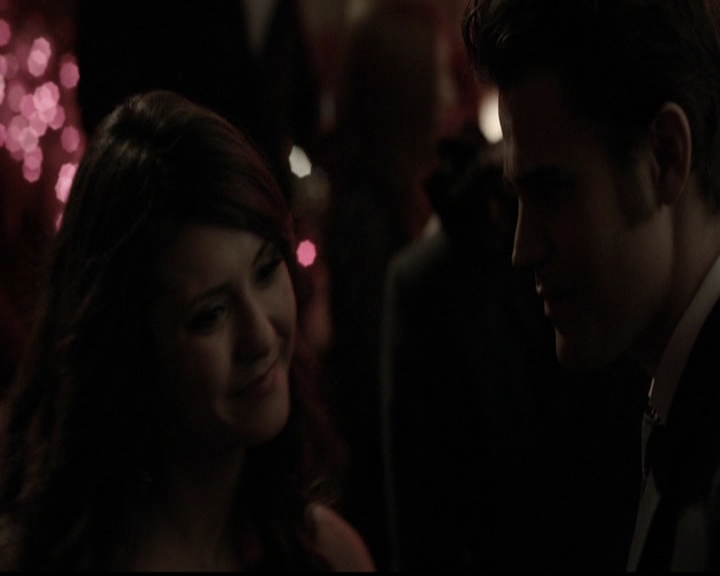 VampireDiariesWorld-dot-org_5x13TotalEclipseOfTheHeart1002.jpg