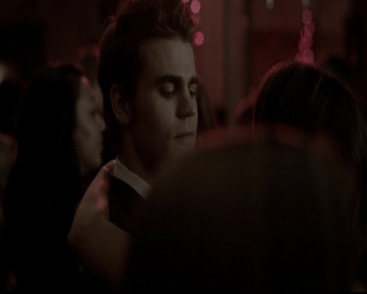 VampireDiariesWorld-dot-org_5x13TotalEclipseOfTheHeart1010.jpg