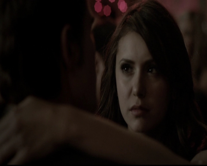 VampireDiariesWorld-dot-org_5x13TotalEclipseOfTheHeart1017.jpg