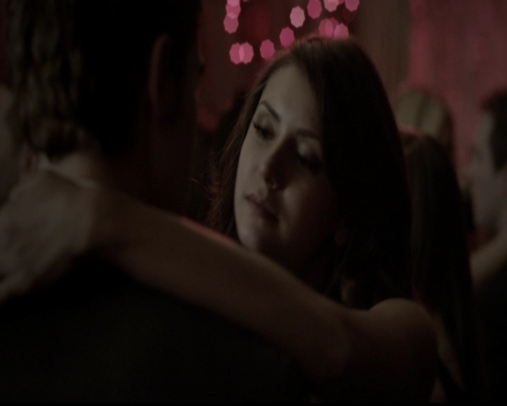 VampireDiariesWorld-dot-org_5x13TotalEclipseOfTheHeart1019.jpg