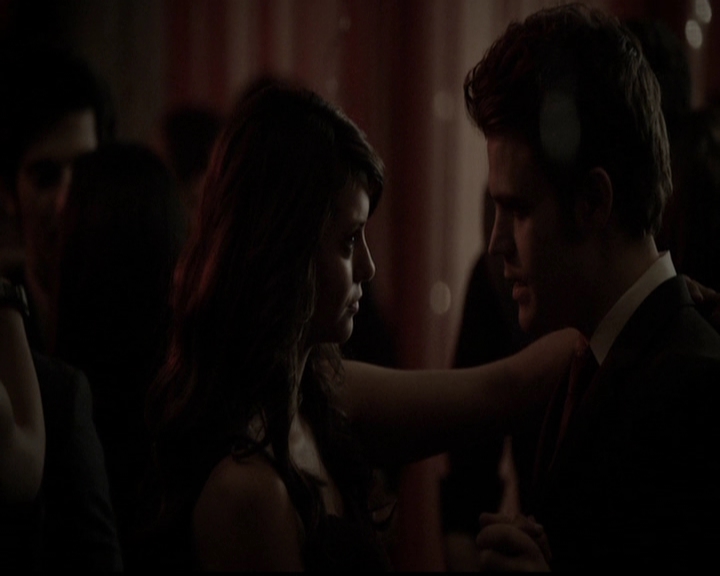 VampireDiariesWorld-dot-org_5x13TotalEclipseOfTheHeart1034.jpg