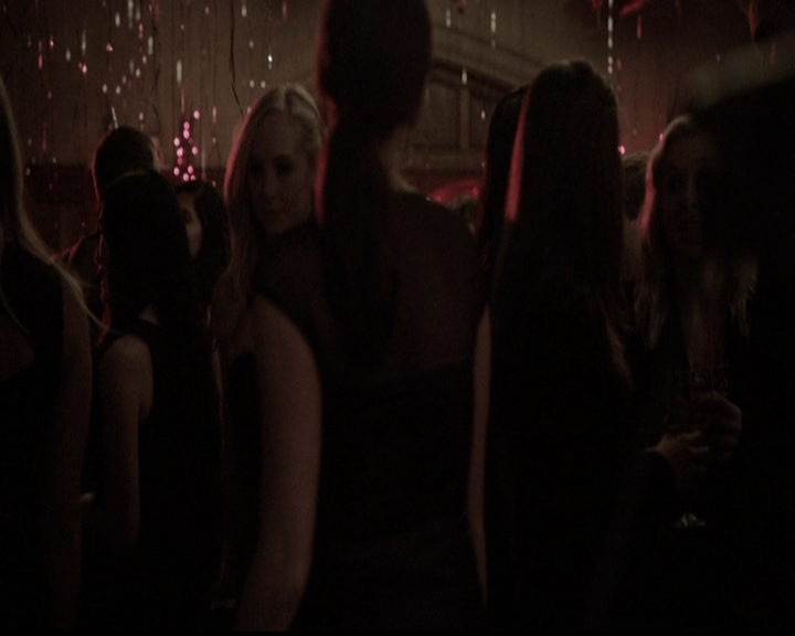 VampireDiariesWorld-dot-org_5x13TotalEclipseOfTheHeart1134.jpg