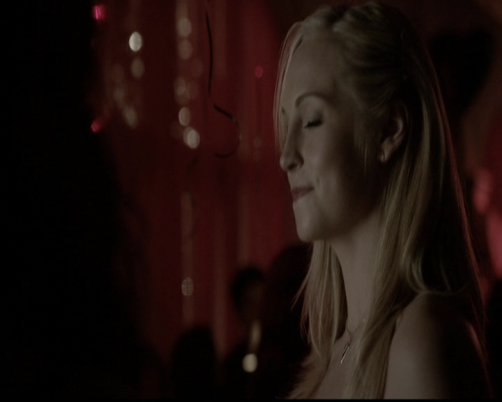 VampireDiariesWorld-dot-org_5x13TotalEclipseOfTheHeart1159.jpg