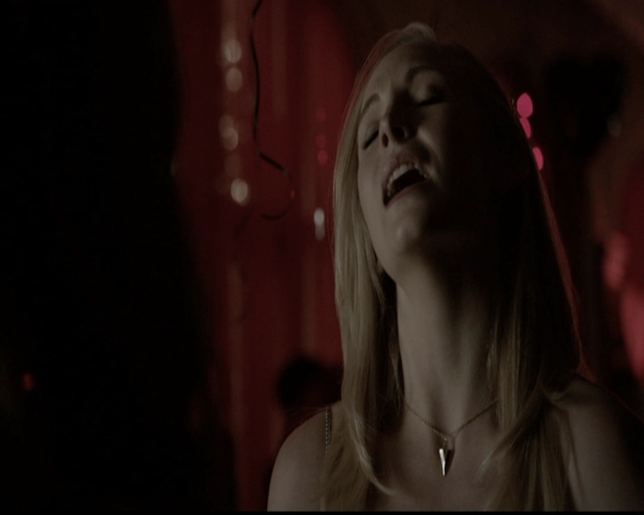 VampireDiariesWorld-dot-org_5x13TotalEclipseOfTheHeart1178.jpg