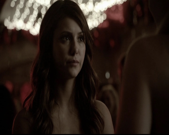 VampireDiariesWorld-dot-org_5x13TotalEclipseOfTheHeart1186.jpg