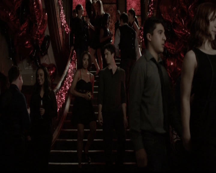 VampireDiariesWorld-dot-org_5x13TotalEclipseOfTheHeart1205.jpg