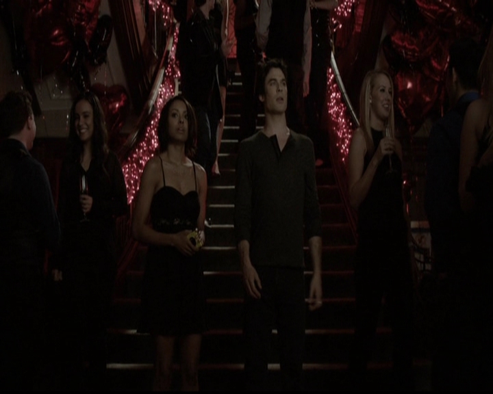 VampireDiariesWorld-dot-org_5x13TotalEclipseOfTheHeart1208.jpg