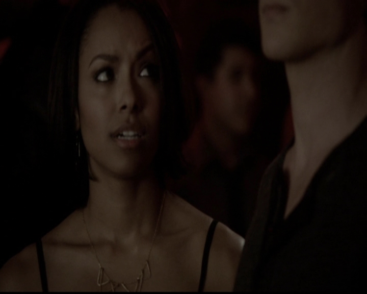 VampireDiariesWorld-dot-org_5x13TotalEclipseOfTheHeart1218.jpg