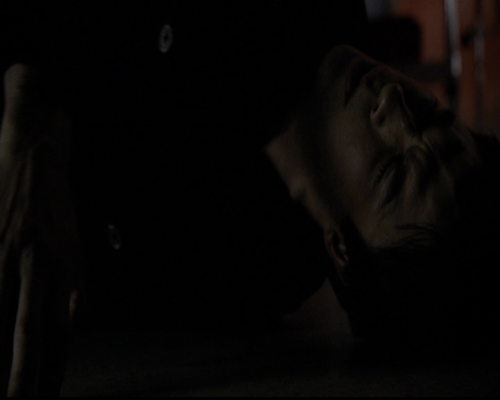 VampireDiariesWorld-dot-org_5x13TotalEclipseOfTheHeart2184.jpg