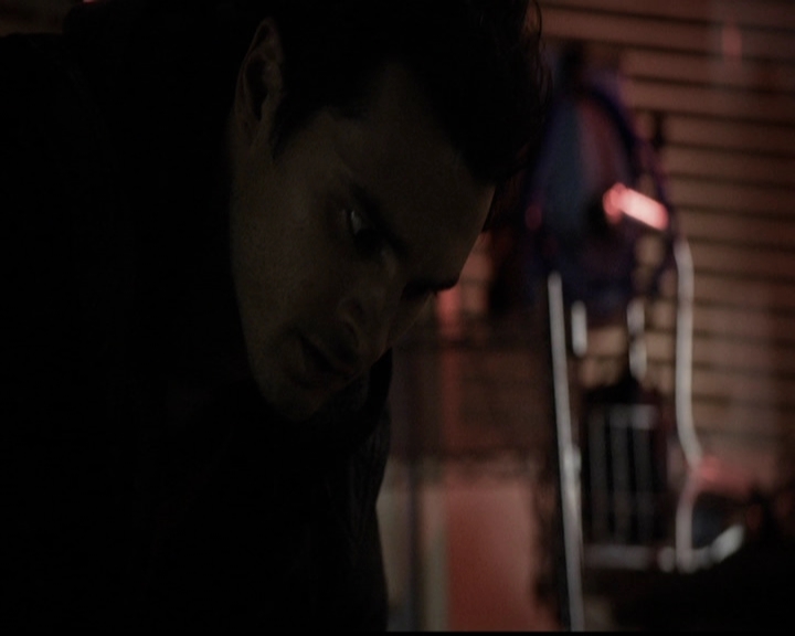 VampireDiariesWorld-dot-org_5x13TotalEclipseOfTheHeart2194.jpg