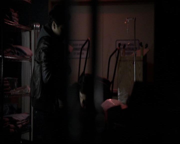 VampireDiariesWorld-dot-org_5x13TotalEclipseOfTheHeart2196.jpg