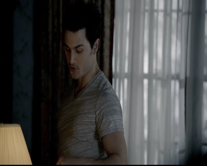 VampireDiariesWorld-dot-org_5x14NoExit0075.jpg