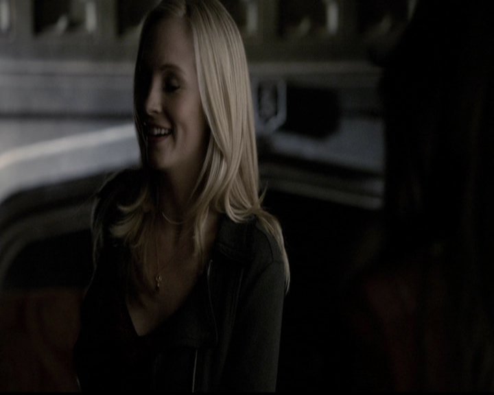 VampireDiariesWorld-dot-org_5x14NoExit0302.jpg