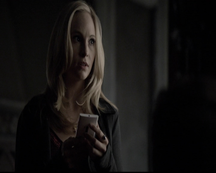 VampireDiariesWorld-dot-org_5x14NoExit0305.jpg