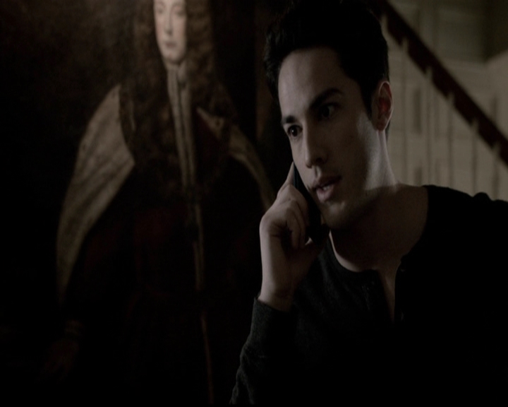 VampireDiariesWorld-dot-org_5x14NoExit0327.jpg