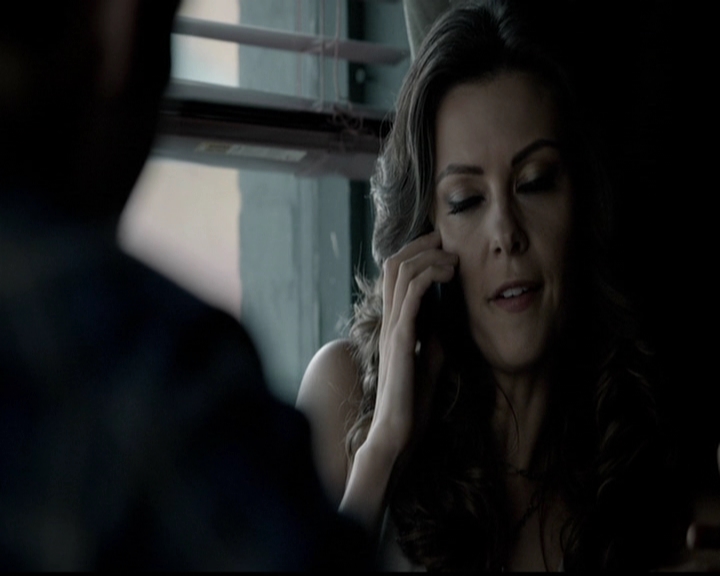 VampireDiariesWorld-dot-org_5x14NoExit0412.jpg