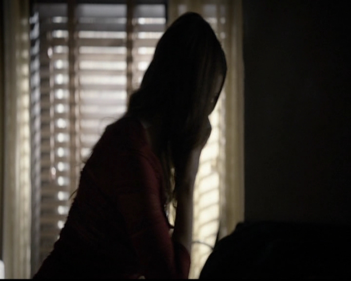 VampireDiariesWorld-dot-org_5x14NoExit0420.jpg