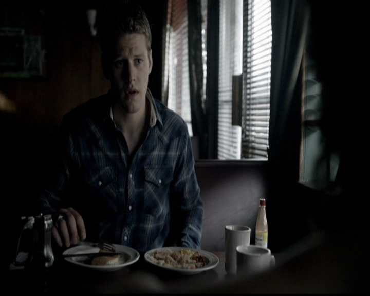 VampireDiariesWorld-dot-org_5x14NoExit0424.jpg