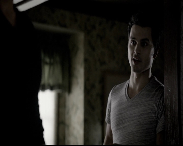 VampireDiariesWorld-dot-org_5x14NoExit0514.jpg