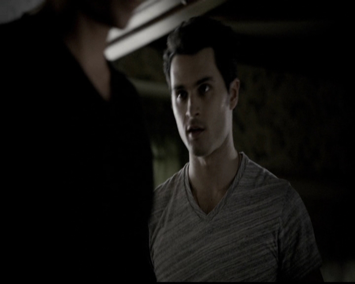 VampireDiariesWorld-dot-org_5x14NoExit0515.jpg