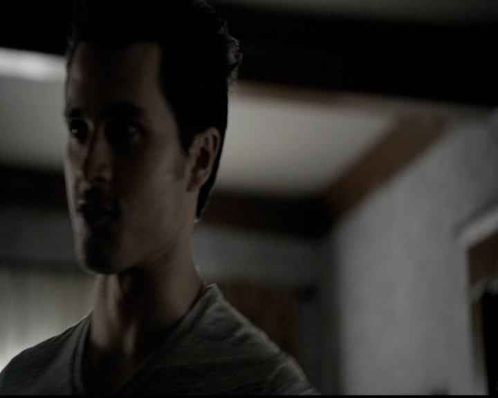 VampireDiariesWorld-dot-org_5x14NoExit0517.jpg