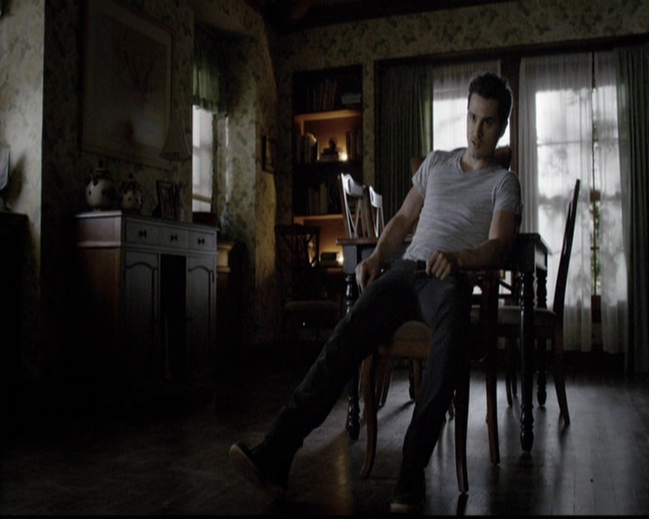 VampireDiariesWorld-dot-org_5x14NoExit0694.jpg