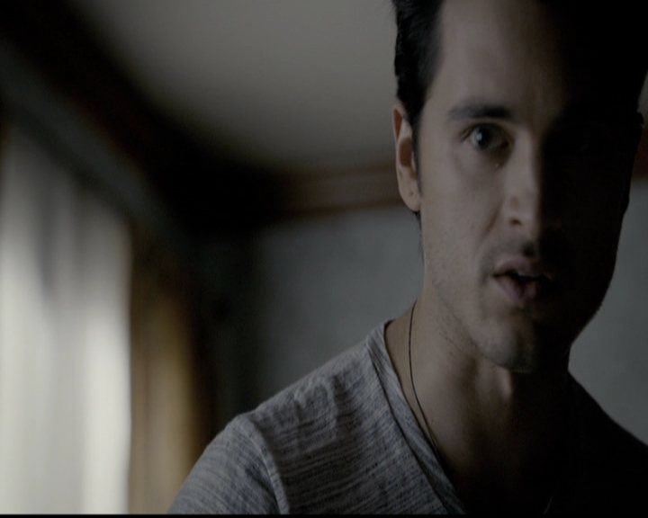 VampireDiariesWorld-dot-org_5x14NoExit0726.jpg