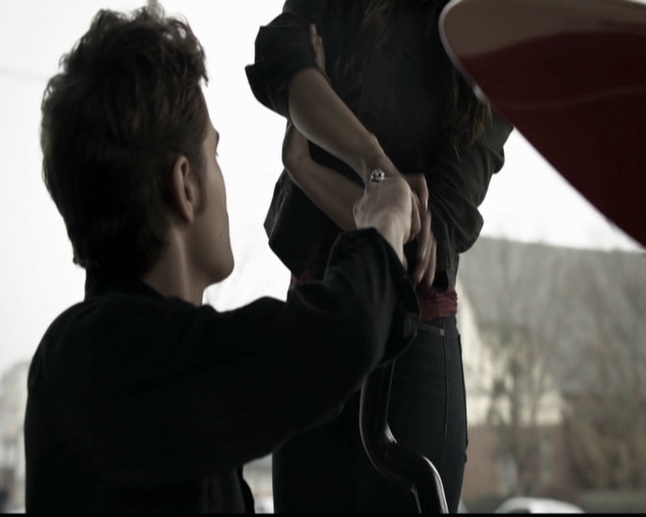 VampireDiariesWorld-dot-org_5x14NoExit0806.jpg