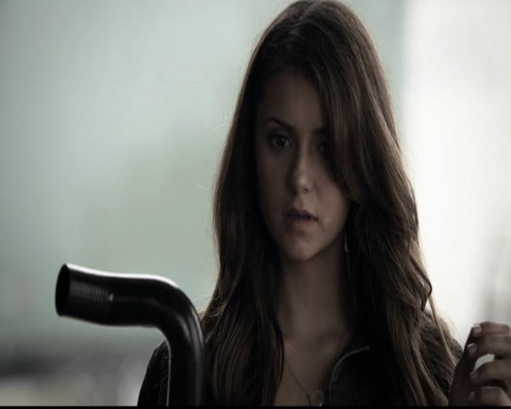 VampireDiariesWorld-dot-org_5x14NoExit0813.jpg