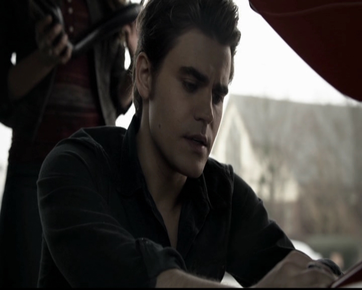 VampireDiariesWorld-dot-org_5x14NoExit0815.jpg