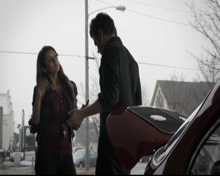 VampireDiariesWorld-dot-org_5x14NoExit0821.jpg