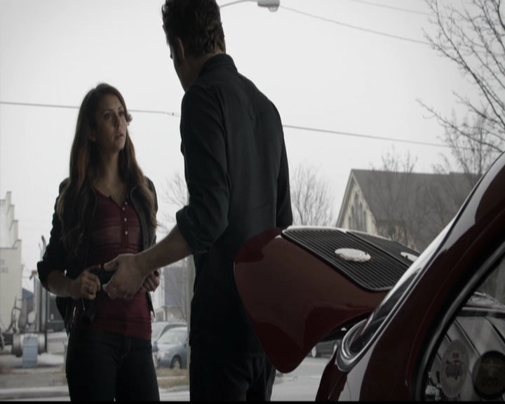 VampireDiariesWorld-dot-org_5x14NoExit0822.jpg