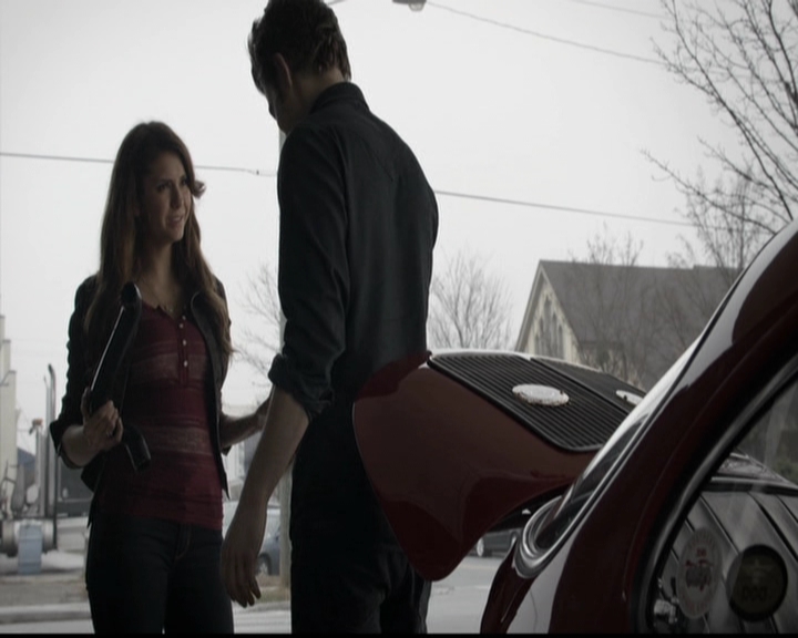 VampireDiariesWorld-dot-org_5x14NoExit0824.jpg