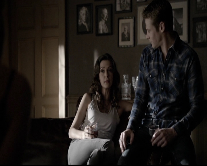 VampireDiariesWorld-dot-org_5x14NoExit0892.jpg