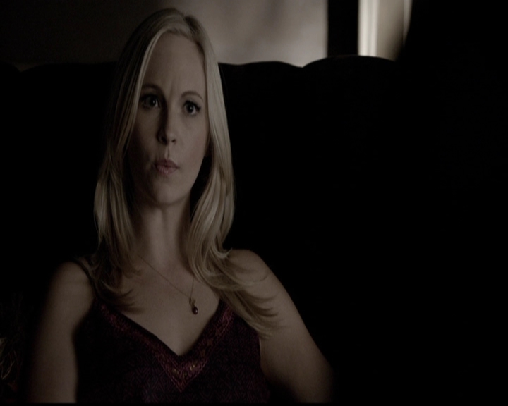 VampireDiariesWorld-dot-org_5x14NoExit0900.jpg